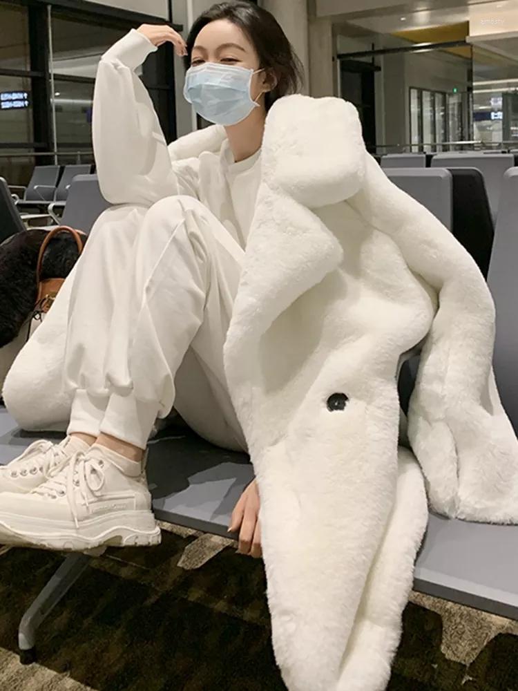 Women' Fur Winter Warm White Faux Coat Women Long Sleeve Lapel Double Breasted Luxury Elegant Fluffy Fake Blazers
Women' Fur Winter Warm White Faux Coat Women Long Sleeve Lapel Double Breasted Luxury Elegant Fluffy Fake Blazers