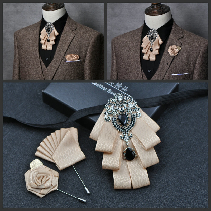 Bolo Ties Men Ribbon Bow Handkerchief Alloy Pin Flower Brooches Pocket Square Neck Groom Wedding Party Shirt Bowtie Set 230217
Bolo Ties Men Ribbon Bow Handkerchief Alloy Pin Flower Brooches Pocket Square Neck Groom Wedding Party Shirt Bowtie Set 230217