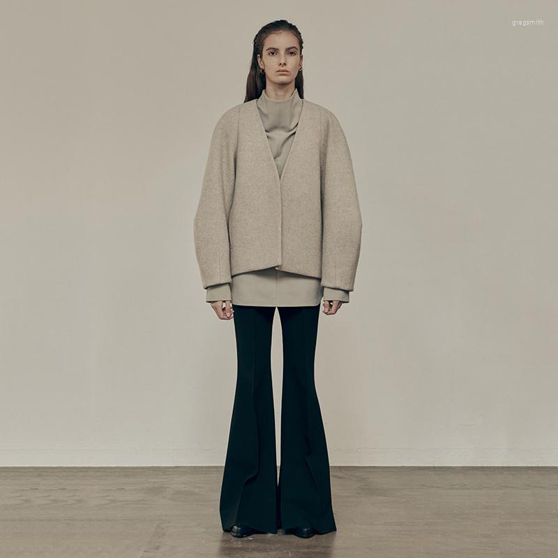 Women' Jackets Niche Design Collarless Silhouette Casual Wool Coat Female Autumn And Winter Loose Unbuttoned Short Section Tweed Jacket, Light khaki
Women' Jackets Niche Design Collarless Silhouette Casual Wool Coat Female Autumn And Winter Loose Unbuttoned Short Section Tweed Jacket, Light khaki