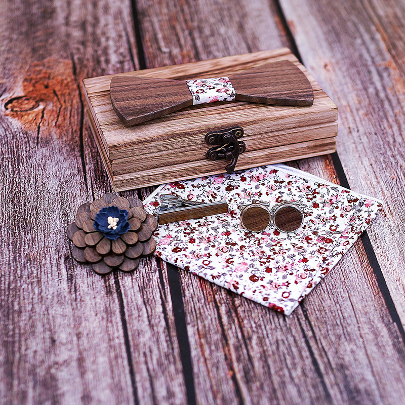 Bolo Ties Men Wedding Business Wood Bow Novelty Neck Set Pocket Square Brooches Floral Striped Bowtie Cufflink Handkerchief In Box 230217 
Bolo Ties Men Wedding Business Wood Bow Novelty Neck Set Pocket Square Brooches Floral Striped Bowtie Cufflink Handkerchief In Box 230217