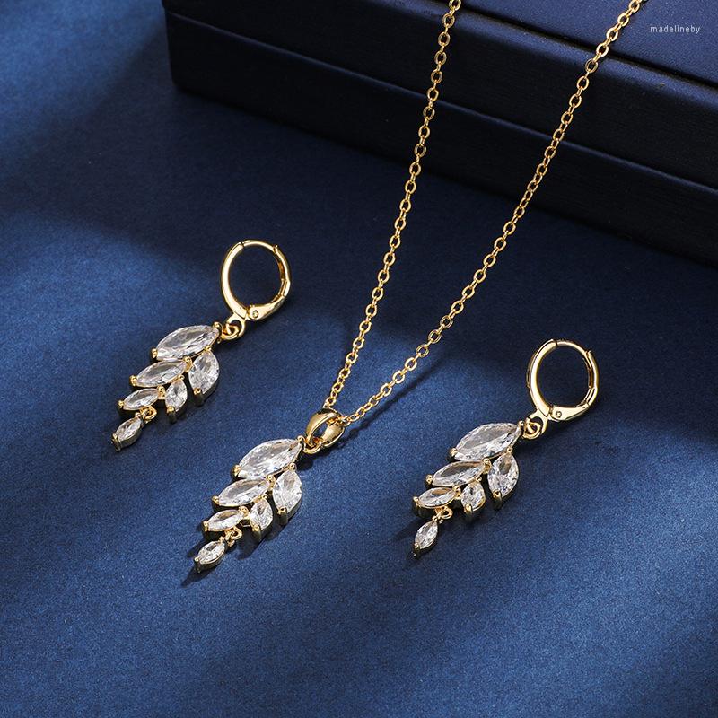 Chains 2023 American Selling Luxury Temperament Copper Inlaid Wheat Ear Necklace Earring Wedding Bridal Jewelry Set Wholesale
Chains 2023 American Selling Luxury Temperament Copper Inlaid Wheat Ear Necklace Earring Wedding Bridal Jewelry Set Wholesale