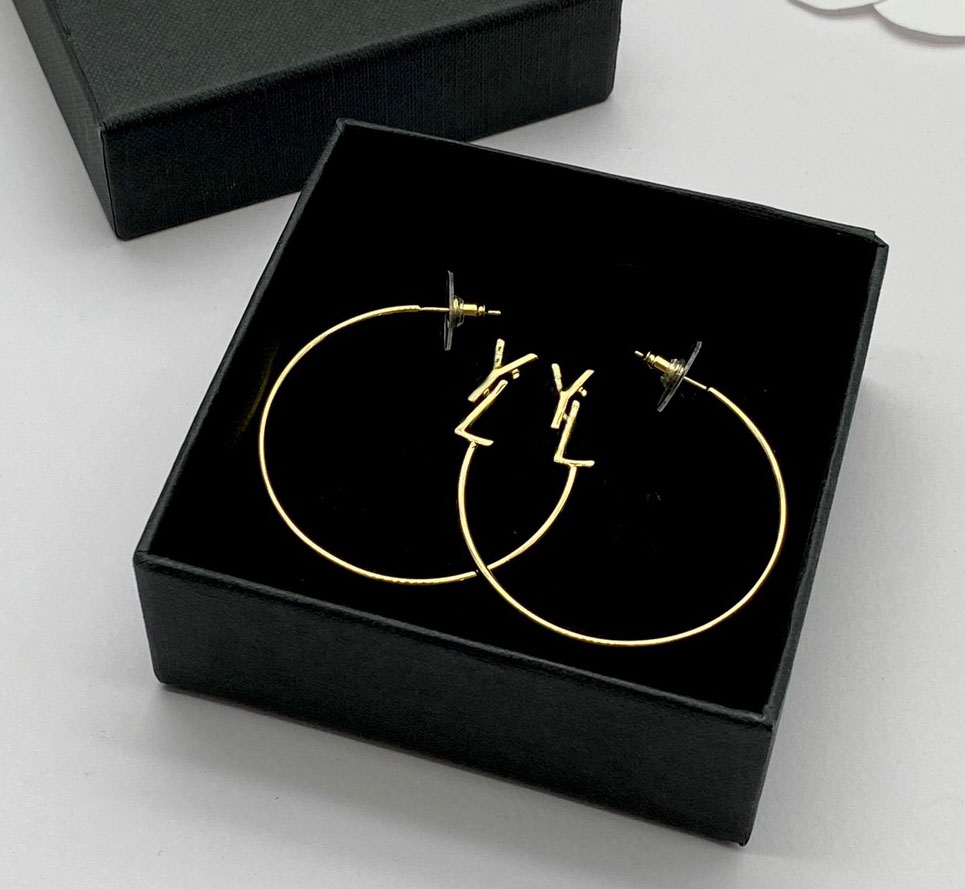Hot designer earrings Fashion gold hoop earrings for lady Women Party earring New Wedding Lovers gift engagement Jewelry for Bride nrj
Hot designer earrings Fashion gold hoop earrings for lady Women Party earring New Wedding Lovers gift engagement Jewelry for Bride nrj