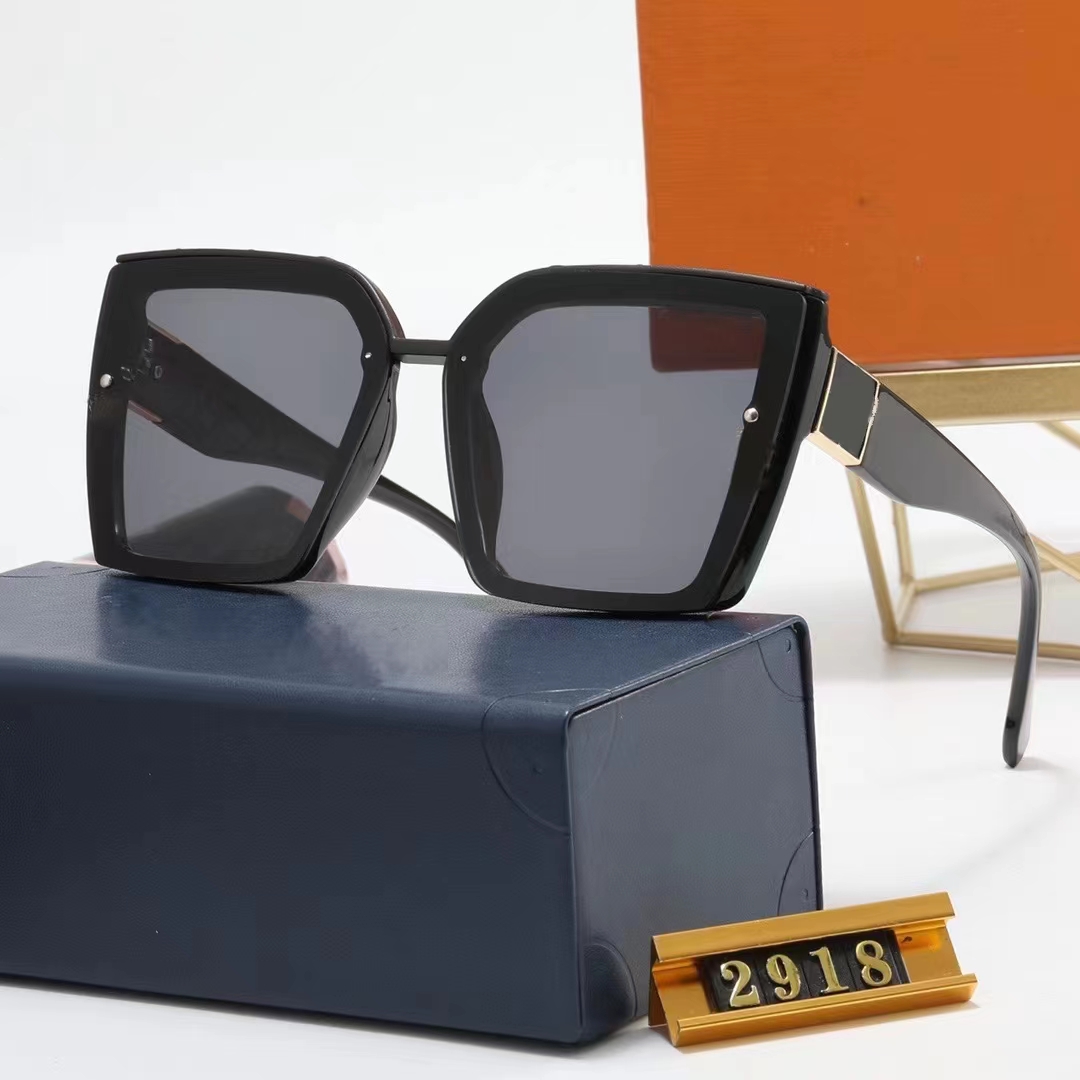 2023 New UV protection high-quality fashion designer sunglasses goggles beach sunglasses for men and women
2023 New UV protection high-quality fashion designer sunglasses goggles beach sunglasses for men and women