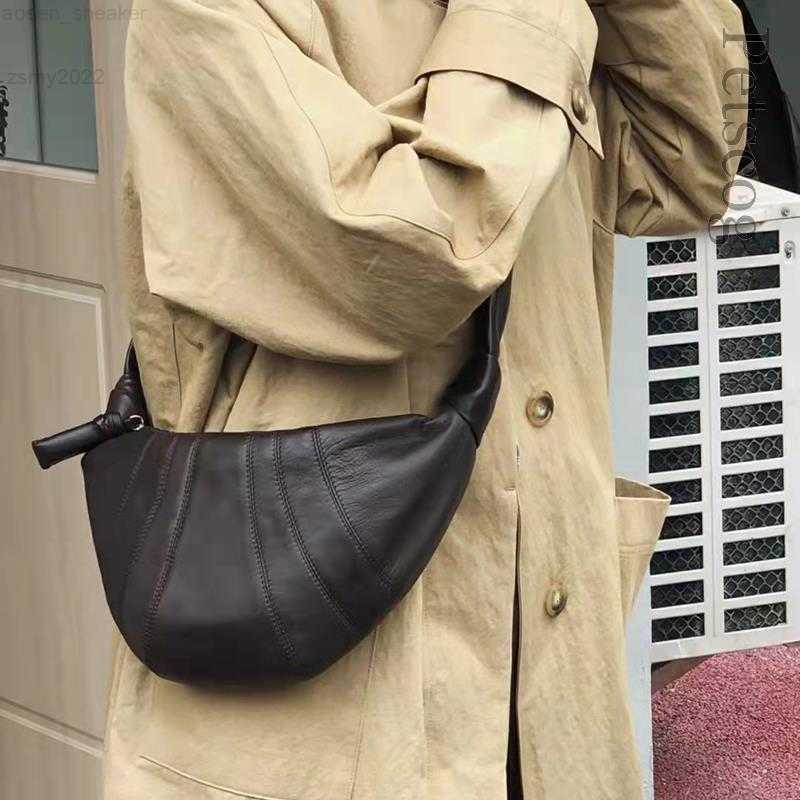 Vintage Shoulder Bags For Women 2022 Fashion Pu Leather Waist Bag All-Match Handbags Large-Capacity Solid Color Crossbody Bag, Black 
Vintage Shoulder Bags For Women 2022 Fashion Pu Leather Waist Bag All-Match Handbags Large-Capacity Solid Color Crossbody Bag, Black