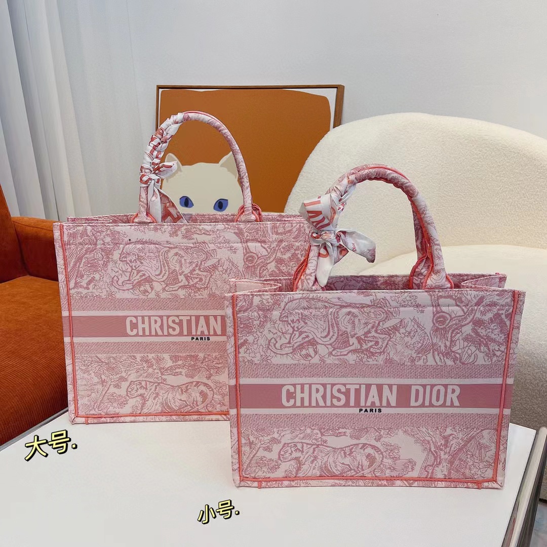 2023 Designer Handbags Large Capacity Women Cosmetic Bags Lady Letters Print Shopping Fashion Tote Single Shoulder Diagonal Clutch Bags Purses Size, Dark red
2023 Designer Handbags Large Capacity Women Cosmetic Bags Lady Letters Print Shopping Fashion Tote Single Shoulder Diagonal Clutch Bags Purses Size, Dark red