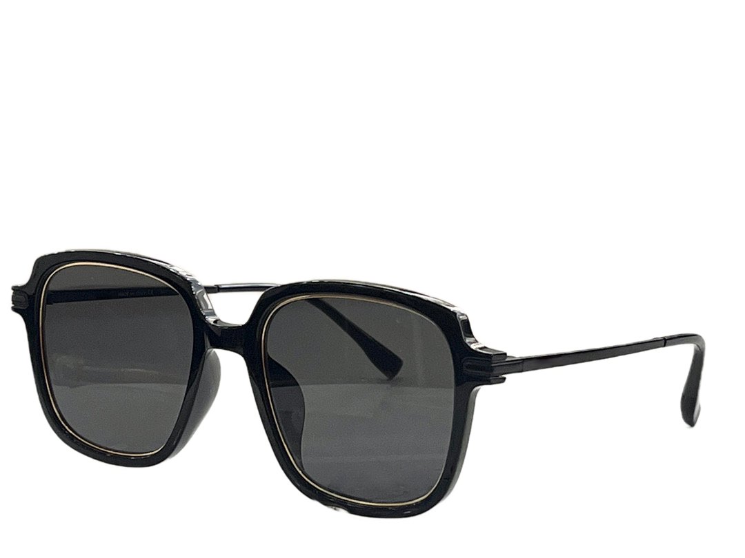 Womens Sunglasses For Women Men Sun Glasses Mens Fashion Style Protects Eyes UV400 Lens With Random Box And Case 0642
Womens Sunglasses For Women Men Sun Glasses Mens Fashion Style Protects Eyes UV400 Lens With Random Box And Case 0642