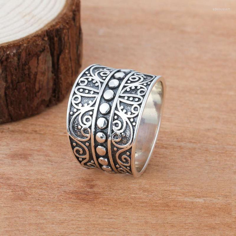 Wedding Rings Retro Classic Women Ring Irregular Fine Butterfly Pattern Womens Wide For Jewelry Anniversary Gift Edwi22
Wedding Rings Retro Classic Women Ring Irregular Fine Butterfly Pattern Womens Wide For Jewelry Anniversary Gift Edwi22