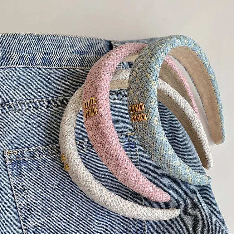 Designer Hairpin Headbands Elastic Hair Hoop Handmade Metal Letter Retro Style Headbands Style Exaggerated Personality Temperament Headband
Designer Hairpin Headbands Elastic Hair Hoop Handmade Metal Letter Retro Style Headbands Style Exaggerated Personality Temperament Headband