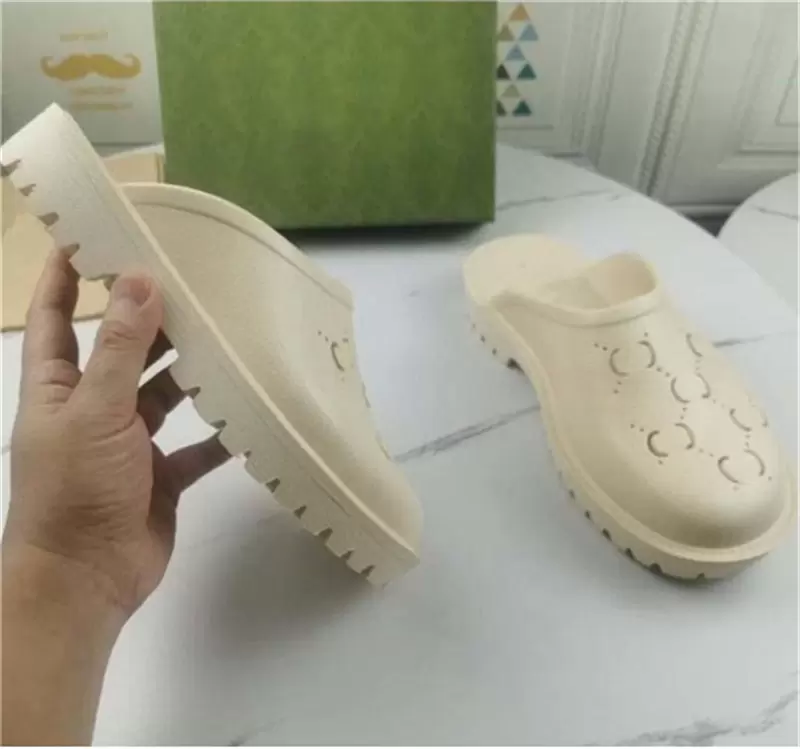 2023 Flat Bottom Desiner Beach Rubber Lazy Slippers Indoor Outdoor Show Style Beach Sandals for Men Women Slides Flip Flops 35-44
2023 Flat Bottom Desiner Beach Rubber Lazy Slippers Indoor Outdoor Show Style Beach Sandals for Men Women Slides Flip Flops 35-44