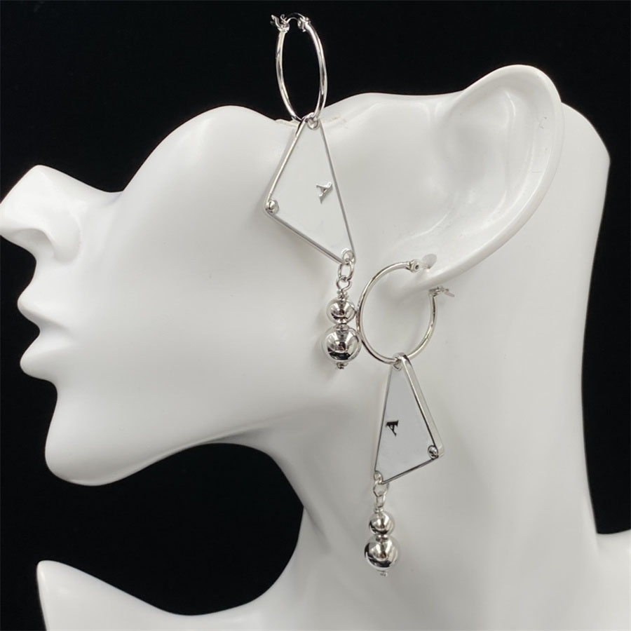Woman Charm Earring for Wedding Party Fashion Designer Womens Jewelry Earrings with Letters Festival Luxury Jewelrys Stud Ear Rings
Woman Charm Earring for Wedding Party Fashion Designer Womens Jewelry Earrings with Letters Festival Luxury Jewelrys Stud Ear Rings