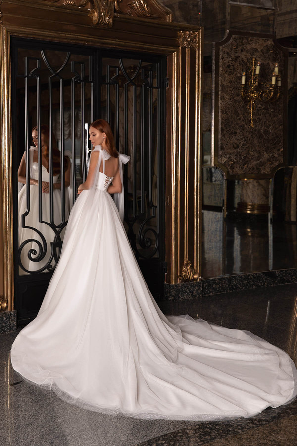 Elegant A-line Wedding Dresses Sweetheart Sheer Straps Sleeveless Backless Lace Up Chapel Gown Custom Made Plus Size Bridal Dress Vestidos De Novia