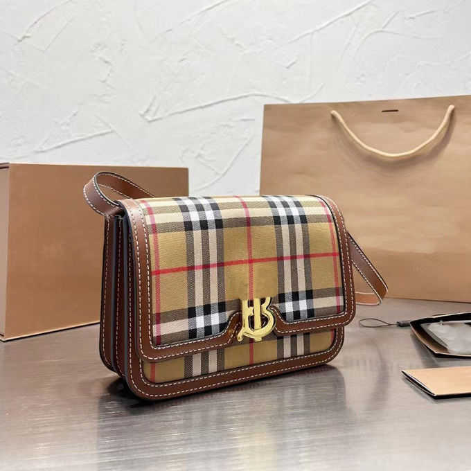 Brand Designer bags Handbag Shoulder Crossbody Bag Tote New the Same Type of Messenger Women's Canvas British French Square Multi-layer Tofu bag Factory Direct Sale, Black
Brand Designer bags Handbag Shoulder Crossbody Bag Tote New the Same Type of Messenger Women's Canvas British French Square Multi-layer Tofu bag Factory Direct Sale, Black