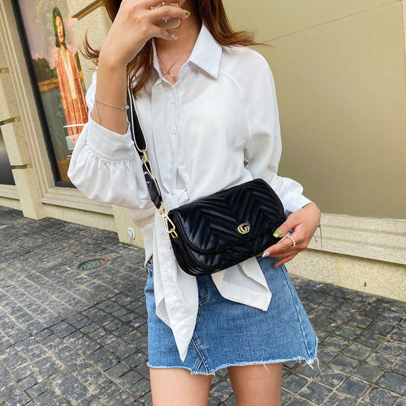 Women's women's small chain single shoulder messenger bag Luxury Designer bags Purse Messenger Bag, White7
Women's women's small chain single shoulder messenger bag Luxury Designer bags Purse Messenger Bag, White7