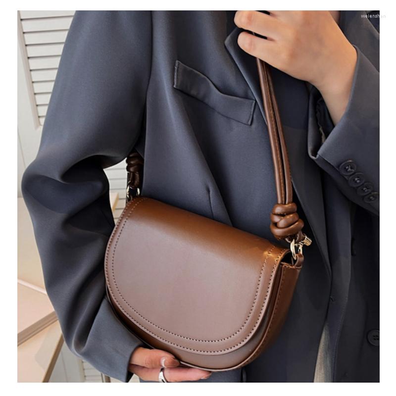 Evening Bags 2023 Fall/Winter Luxury Female Shoulder Bag Vintage Women Saddle PU Leather Crossbody Solid Purse For, Beige
Evening Bags 2023 Fall/Winter Luxury Female Shoulder Bag Vintage Women Saddle PU Leather Crossbody Solid Purse For, Beige