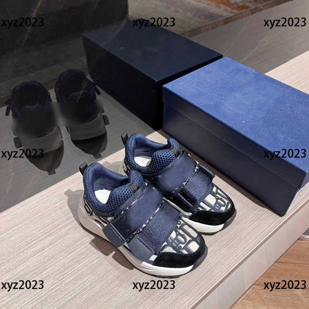 Girl Casual Shoe Child Sneakers baby shoes Check canvas 2023 New Products Box Packaging Spring Children's Size 26-35, Multi-color
Girl Casual Shoe Child Sneakers baby shoes Check canvas 2023 New Products Box Packaging Spring Children's Size 26-35, Multi-color