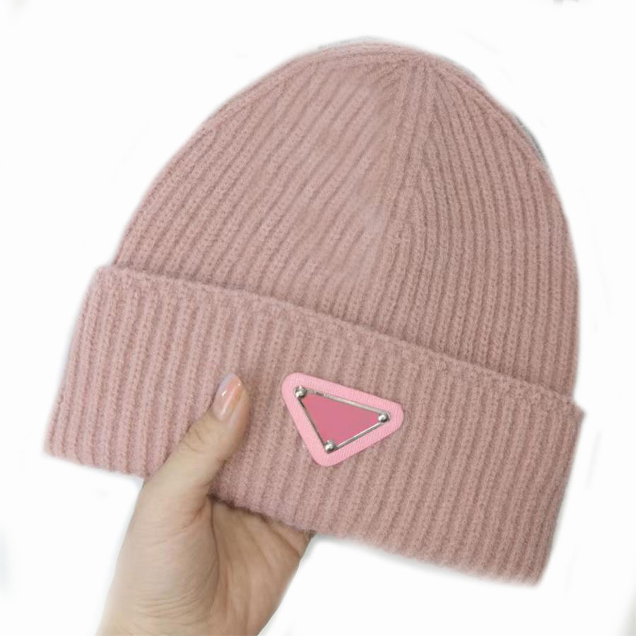Beanies designer man knitted hats winter warm with metal triangle cashmere material bonnets smooth luxury modern elegant black skull designer cap for womens, 3#
Beanies designer man knitted hats winter warm with metal triangle cashmere material bonnets smooth luxury modern elegant black skull designer cap for womens, 3#