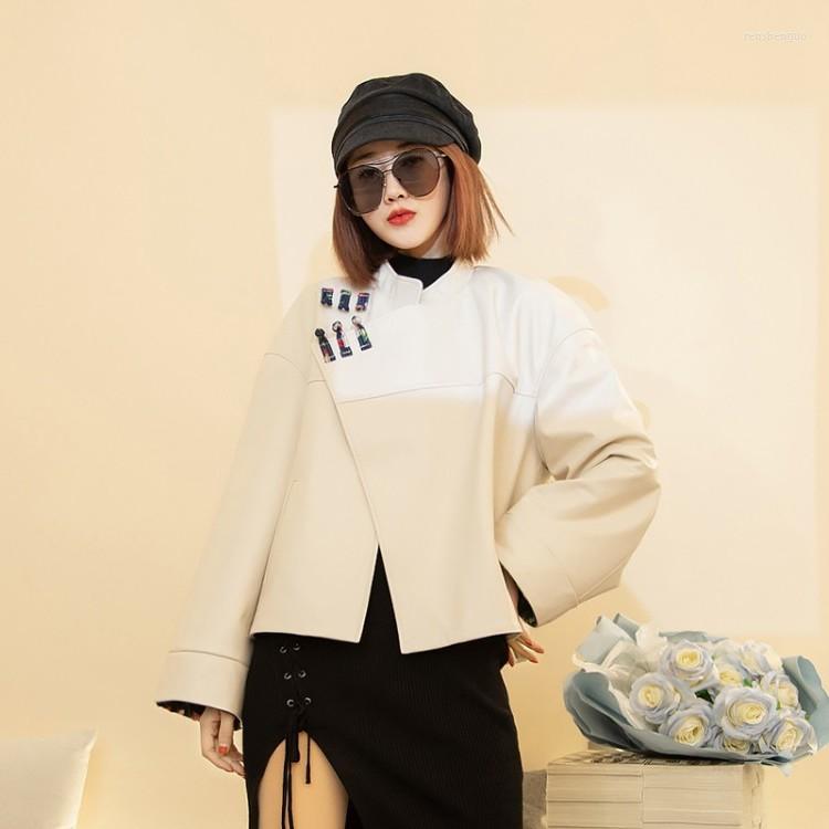 Women's Leather 2023 Natural Sheepskin Coat Women Loose Fit Vintage Mandarin Collar Buttons Real Jacket Ladies Floral Printed Retro Out, Black
Women's Leather 2023 Natural Sheepskin Coat Women Loose Fit Vintage Mandarin Collar Buttons Real Jacket Ladies Floral Printed Retro Out, Black