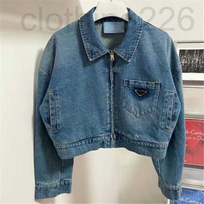 designer Women Jacket Button zipper Letters Spring Autumn Style With Belt Slim Corset For Lady Outfit Jackets Pocket Outsize Classcia Windbreaker KR3J, Blue
designer Women Jacket Button zipper Letters Spring Autumn Style With Belt Slim Corset For Lady Outfit Jackets Pocket Outsize Classcia Windbreaker KR3J, Blue