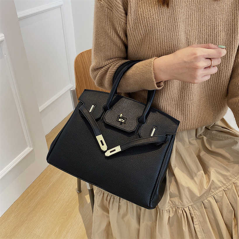 Ladies Bags 47%off New Fashion Bag large capacity portable pattern women's single shoulder messenger bag Design Handbags for Women, Brown10
Ladies Bags 47%off New Fashion Bag large capacity portable pattern women's single shoulder messenger bag Design Handbags for Women, Brown10