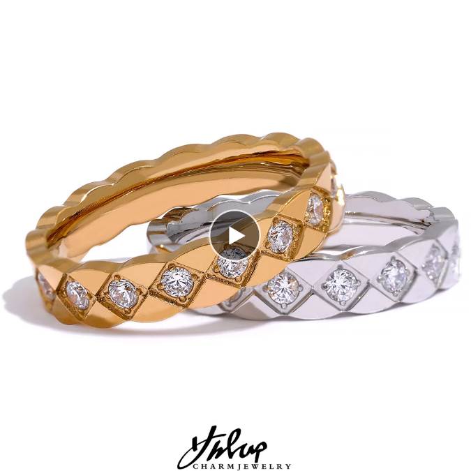 Exquisite Bling Cubic Zirconia Rings Stainless Steel Waterproof Classic Ring for Women Stylish Top Quality Texture Charm Jewelry
Exquisite Bling Cubic Zirconia Rings Stainless Steel Waterproof Classic Ring for Women Stylish Top Quality Texture Charm Jewelry