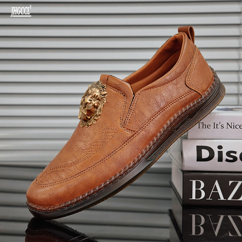 Luxury men's shoes new low help small leather shoes business casual shoes bean shoes soft soled driving shoes A15, Black
Luxury men's shoes new low help small leather shoes business casual shoes bean shoes soft soled driving shoes A15, Black