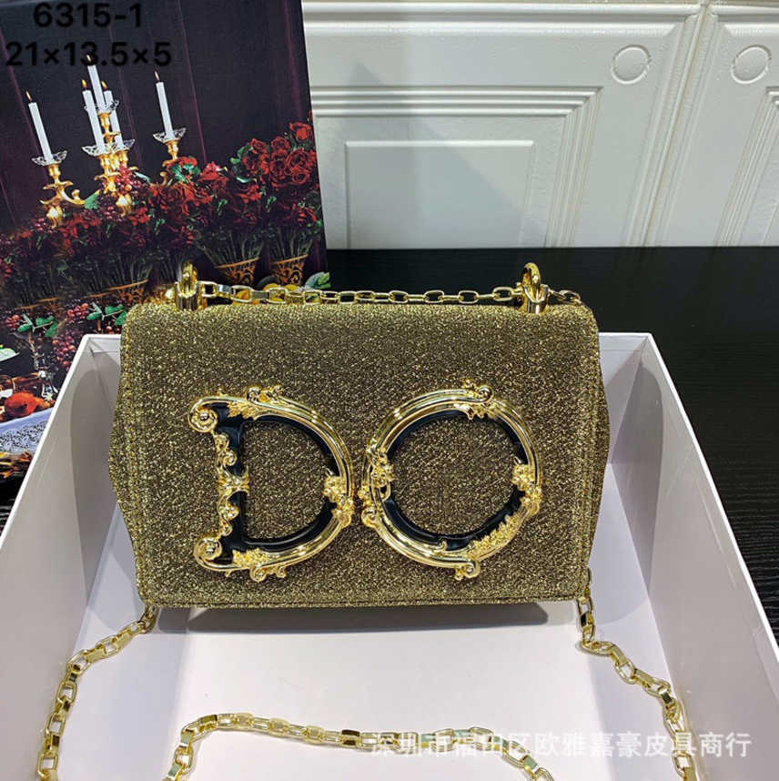 Fashion Design Women Shoulder Bags women's diagonal chain small square bag versatile Ladies Bag 56%off Discount Female Handbags Purse, Golden velvet
Fashion Design Women Shoulder Bags women's diagonal chain small square bag versatile Ladies Bag 56%off Discount Female Handbags Purse, Golden velvet