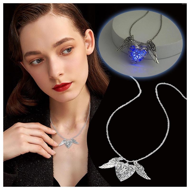 Chains Creative Love Luminous Wing Angel Fashion Necklace Necklaces & Pendants Simple Cross
Chains Creative Love Luminous Wing Angel Fashion Necklace Necklaces & Pendants Simple Cross