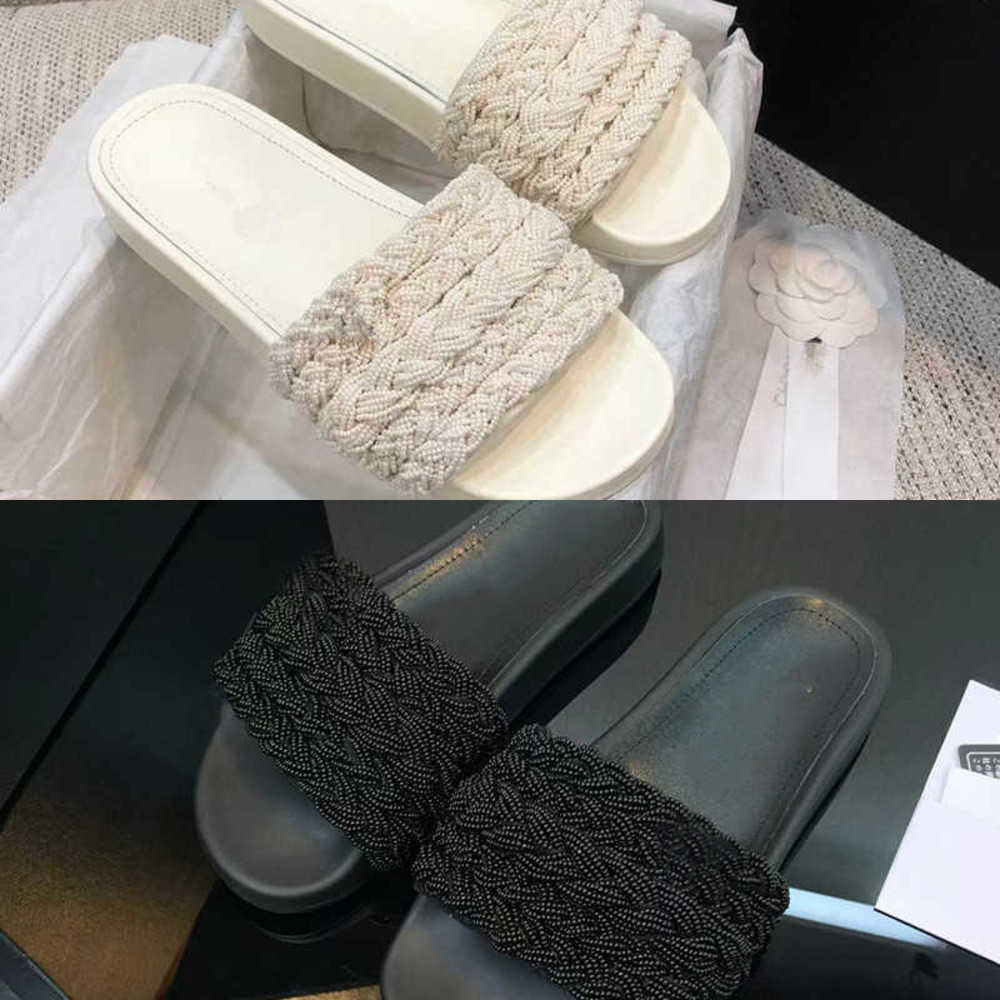 Beach slippers Classic Flat heel Summer Lazy Designer fashion C buckle braided pearls flops rubber lady Slides women shoes Hotel Bath Ladies sexy Sandals, Chzz213 white
Beach slippers Classic Flat heel Summer Lazy Designer fashion C buckle braided pearls flops rubber lady Slides women shoes Hotel Bath Ladies sexy Sandals, Chzz213 white