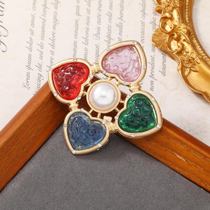 Brooches Morkopela Baroque Colorful Heart Cross Brooch Pin Vintage Designed For Women Retro Pins Clothes Scarf Clip Jewelry
Brooches Morkopela Baroque Colorful Heart Cross Brooch Pin Vintage Designed For Women Retro Pins Clothes Scarf Clip Jewelry