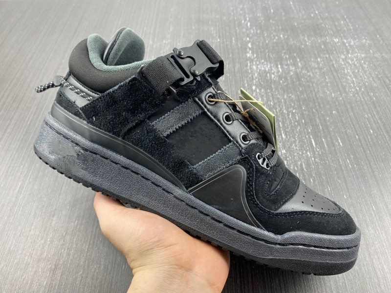 2023 Running Shoes Authentic Bad Bunny's Forum 84 Low Triple Black Casual Shoes Women Men Outdoor Lifestyle Running Sneakers With Original box
2023 Running Shoes Authentic Bad Bunny's Forum 84 Low Triple Black Casual Shoes Women Men Outdoor Lifestyle Running Sneakers With Original box