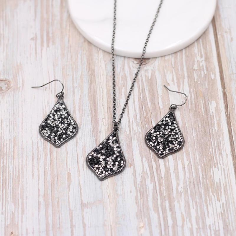 Necklace Earrings Set 2023 Designer Inspired Pul Pave Clear AB Crystal Water Drop Druzy Statement Dangle & Jewerly For Women, Picture shown
Necklace Earrings Set 2023 Designer Inspired Pul Pave Clear AB Crystal Water Drop Druzy Statement Dangle & Jewerly For Women, Picture shown