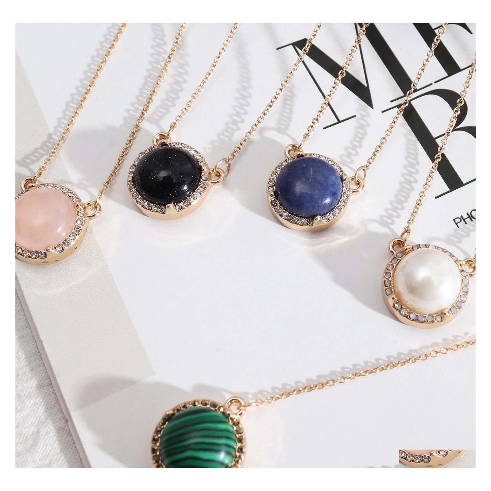 Pendant Necklaces Exquisite Natural Stone Lapis Lazi Malachite Pink Rose Quartz Chakra Healing Rhinestone Gold Chain Necklace Carsho Dhc5L
Pendant Necklaces Exquisite Natural Stone Lapis Lazi Malachite Pink Rose Quartz Chakra Healing Rhinestone Gold Chain Necklace Carsho Dhc5L