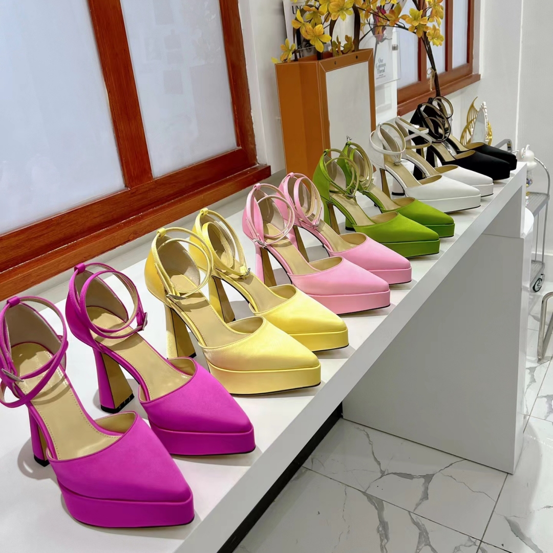 Black Dress shoes Womens sandals High heel thick bottom green satin 12.5CM wrap toe pointed luxury designer spring and summer party banquet 35-42 with box wedding shoe, Teal
Black Dress shoes Womens sandals High heel thick bottom green satin 12.5CM wrap toe pointed luxury designer spring and summer party banquet 35-42 with box wedding shoe, Teal