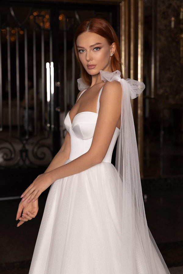 Elegant A-line Wedding Dresses Sweetheart Sheer Straps Sleeveless Backless Lace Up Chapel Gown Custom Made Plus Size Bridal Dress Vestidos De Novia