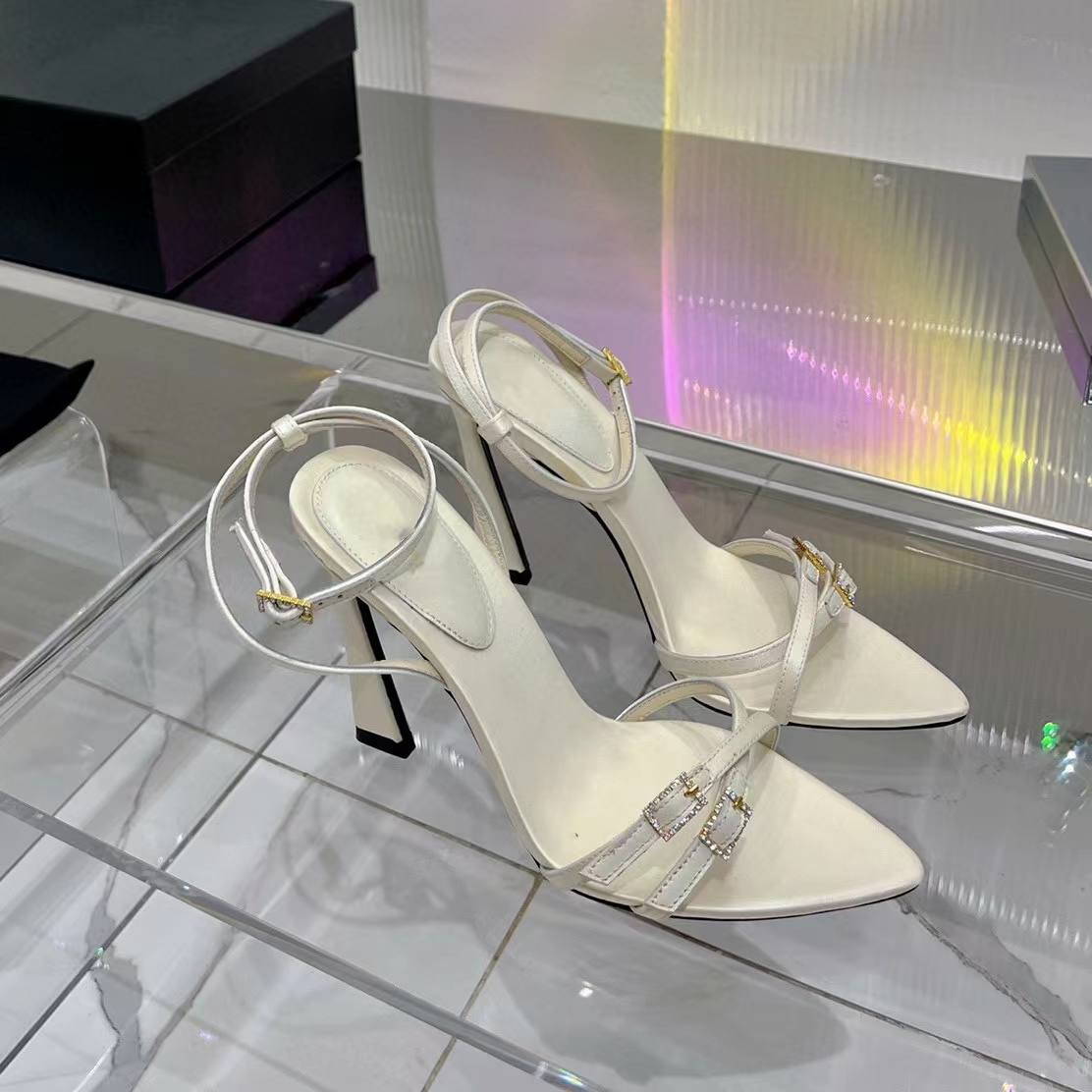 stiletto heel sandals womens shoe fashion Designer Metal heellgenuine leather pumps Evening shoes Genuine Leather Buckle Band Luxury designer sandal wiyh box, 31#
stiletto heel sandals womens shoe fashion Designer Metal heellgenuine leather pumps Evening shoes Genuine Leather Buckle Band Luxury designer sandal wiyh box, 31#