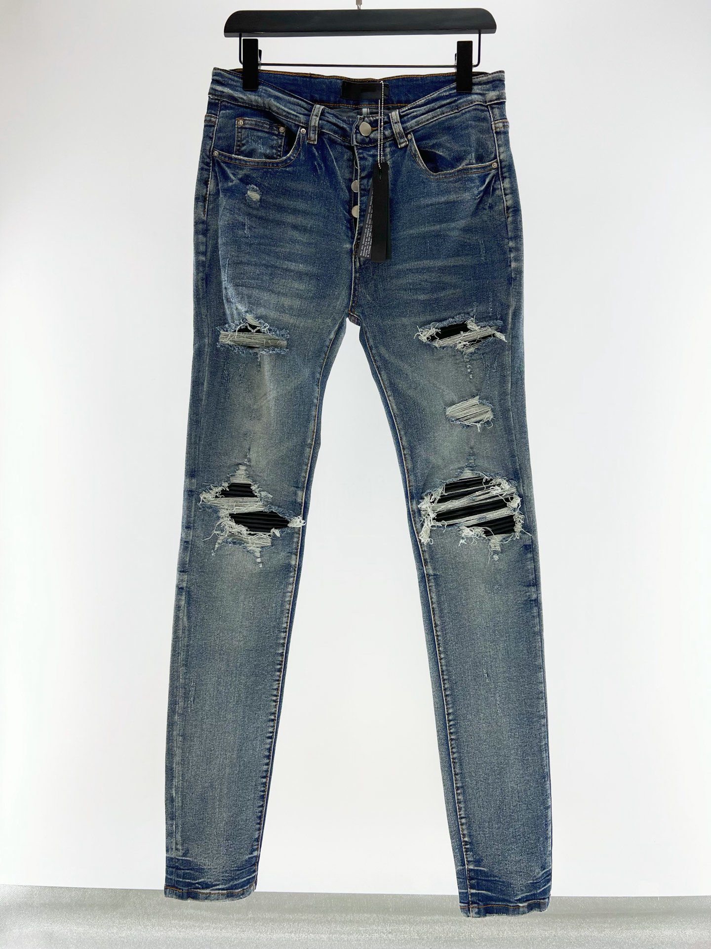 2023 new mens fashion jeans highquality street retro hole design luxury brand designer pencil jeans, Style 2
2023 new mens fashion jeans highquality street retro hole design luxury brand designer pencil jeans, Style 2
