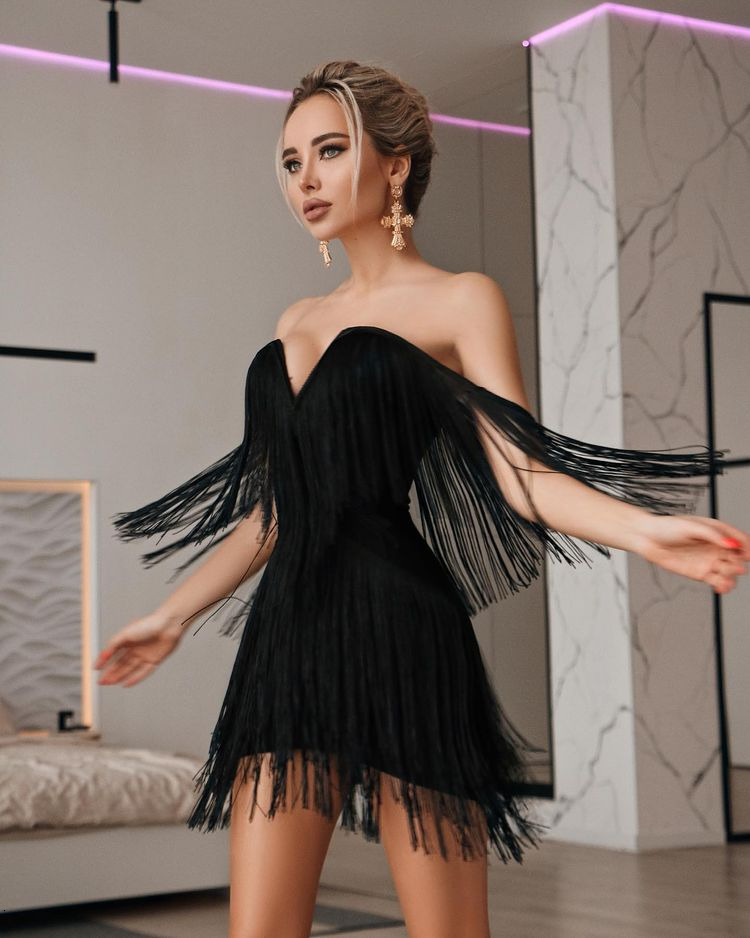 Casual Dresses CIEMIILI Women Fashion Tassel Bandage Dress Sexy V Neck Off Shoulder Bodycon Nightclub Celebrity Female Party Mini 230217
