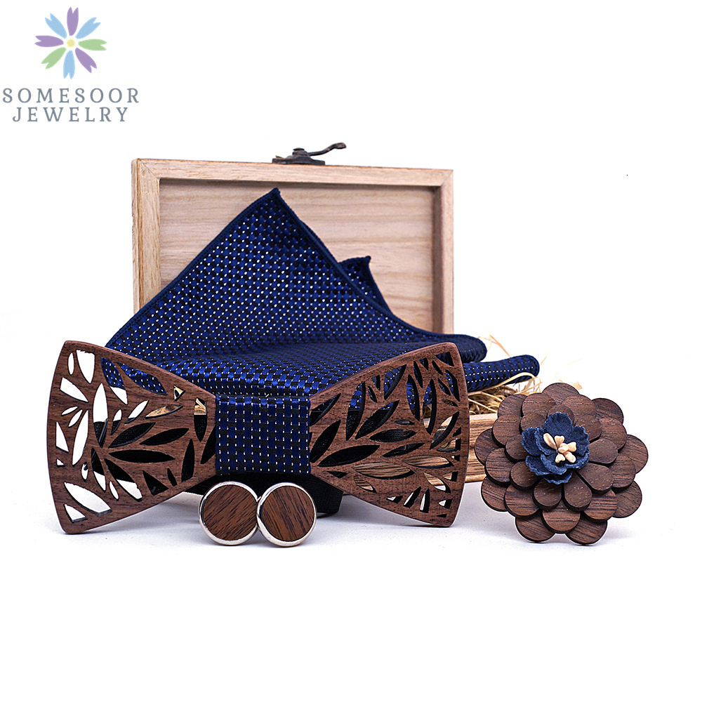 Bolo Ties SOMESOOR Fashion Wooden Bowtie Set Handmade Handkerchiefs Cufflinks Brooch Hollow Floral Bowknots Suit Mens Business Wedding 230217
Bolo Ties SOMESOOR Fashion Wooden Bowtie Set Handmade Handkerchiefs Cufflinks Brooch Hollow Floral Bowknots Suit Mens Business Wedding 230217