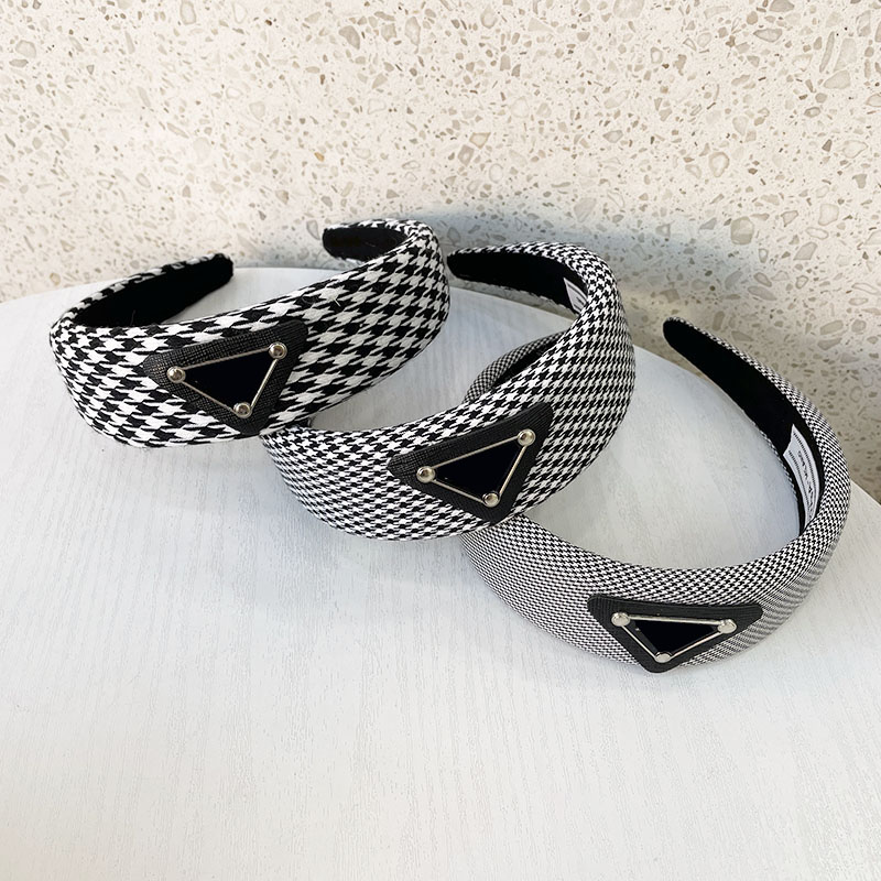 Luxury designer headbands girls hair band hair clip fashion width triangle design headband turban sports hairband women fitted hair accessories headwraps gift
Luxury designer headbands girls hair band hair clip fashion width triangle design headband turban sports hairband women fitted hair accessories headwraps gift