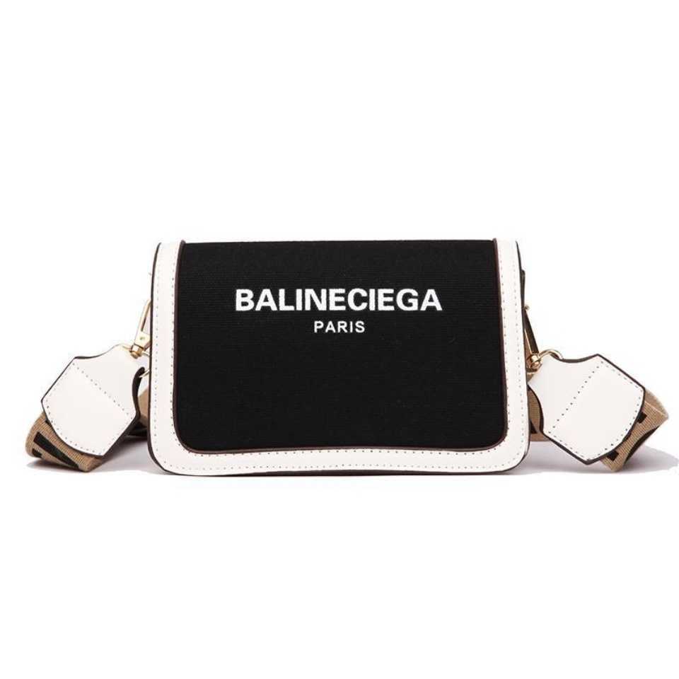 handbag Women's Autumn and Winter Korean Canvas Small Square Versatile Single-shoulder Crossbody ladies embossed shoulder Luxury Designer bags Purse Messenger Bag, Black
handbag Women's Autumn and Winter Korean Canvas Small Square Versatile Single-shoulder Crossbody ladies embossed shoulder Luxury Designer bags Purse Messenger Bag, Black
