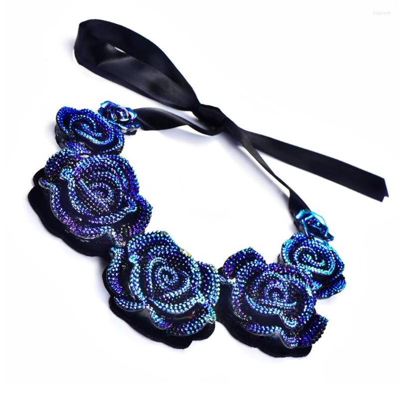 Choker Women's Pretty Consume Short Necklace Big Blue Rose Pendant False Collar Exquisite Female Banquet Accessory Jewelry
Choker Women's Pretty Consume Short Necklace Big Blue Rose Pendant False Collar Exquisite Female Banquet Accessory Jewelry