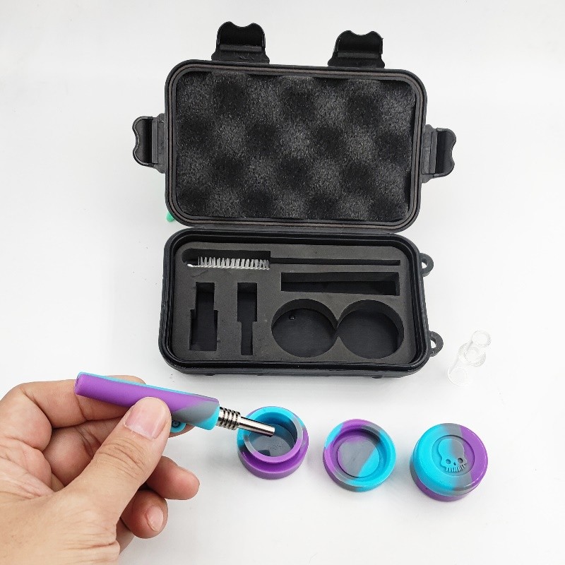 Tobacco Bag Set Wax Container food grade silicone material mini Silicone pipe with Titanium nail Storage Jar cleaner Smoking Pipe
Tobacco Bag Set Wax Container food grade silicone material mini Silicone pipe with Titanium nail Storage Jar cleaner Smoking Pipe