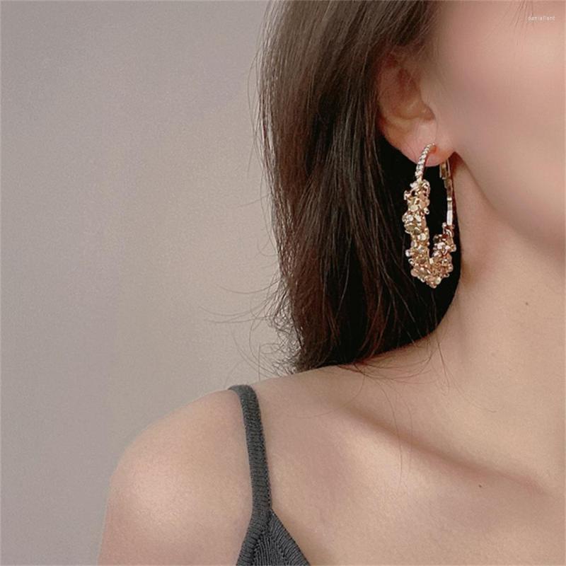 Hoop Earrings Love Heart Simple Vintage Personality Trendy Elegant Korean Drop Fashion Girls Wedding Jewelry
Hoop Earrings Love Heart Simple Vintage Personality Trendy Elegant Korean Drop Fashion Girls Wedding Jewelry