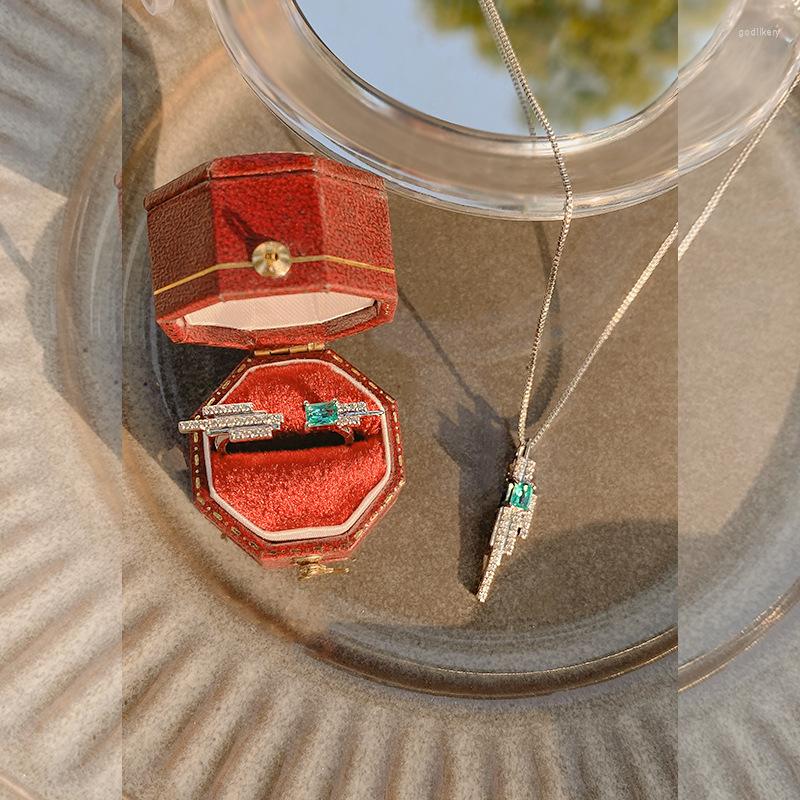 Chains Colorful L Cubic Green Zirconia Temperament Necklaces And Ring For Women Geometry Pendant Choker Creative Fashion Jewelry Gift
Chains Colorful L Cubic Green Zirconia Temperament Necklaces And Ring For Women Geometry Pendant Choker Creative Fashion Jewelry Gift