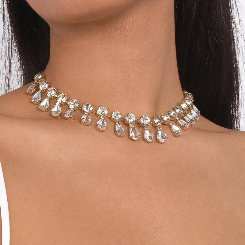 Choker Arrivals Crystal Water Drop Pendant Necklace Luxury Rhinestone Neck Jewelry Women Fashion Wedding Party Accessories
Choker Arrivals Crystal Water Drop Pendant Necklace Luxury Rhinestone Neck Jewelry Women Fashion Wedding Party Accessories