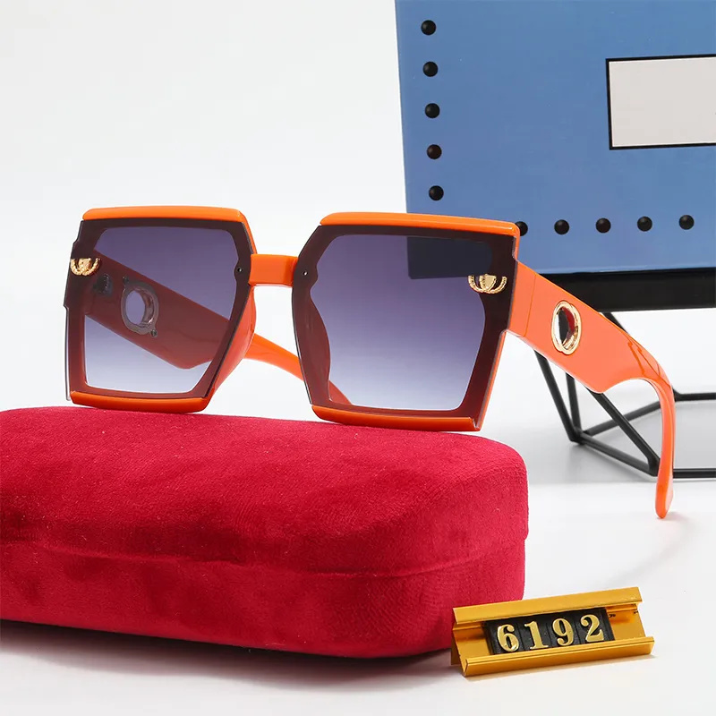 Brand Cool Sunglasses Men Square Lense Designer Sunglasses For Woman Eyewear Classic Hollow Letter Fashion Beach Glasses With Case with Exquisite packing box
Brand Cool Sunglasses Men Square Lense Designer Sunglasses For Woman Eyewear Classic Hollow Letter Fashion Beach Glasses With Case with Exquisite packing box