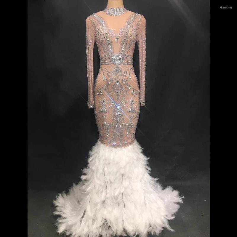 Stage Wear Model Show Singer White Feather Evening Dress Long Skirt Sparkle Crystals Nightclub Birthday Party, Beige
Stage Wear Model Show Singer White Feather Evening Dress Long Skirt Sparkle Crystals Nightclub Birthday Party, Beige