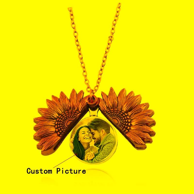 Chains Sunflower Necklaces Custom Lettering And Po Necklace 3 Color Open Locket You Are My Sunshine Pendant Accessory Gift JewelryChains
Chains Sunflower Necklaces Custom Lettering And Po Necklace 3 Color Open Locket You Are My Sunshine Pendant Accessory Gift JewelryChains