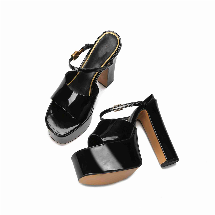 Fashion slippers 2023 Luxury Design Summer Valentinoity Men and Women Flat Shoes Thick Sole Leather Rubber Letter Logo Casual Cartoon Slippers 05-07
Fashion slippers 2023 Luxury Design Summer Valentinoity Men and Women Flat Shoes Thick Sole Leather Rubber Letter Logo Casual Cartoon Slippers 05-07