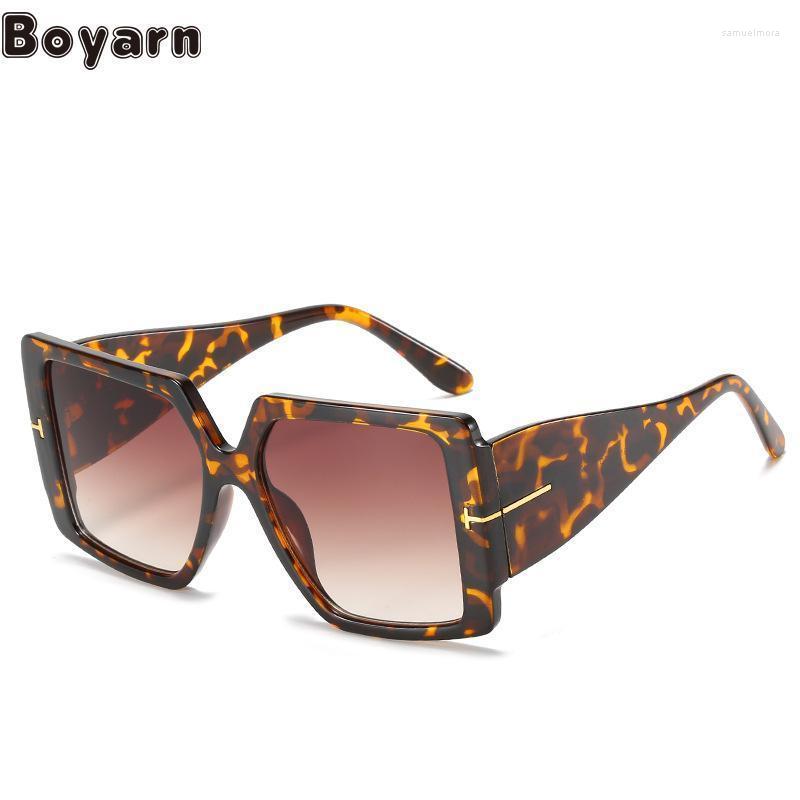 Sunglasses European And American Trend Large Frame Women's Hinge T-shaped Men's Fashion Versatile GlasSunglasses Samu22
Sunglasses European And American Trend Large Frame Women's Hinge T-shaped Men's Fashion Versatile GlasSunglasses Samu22